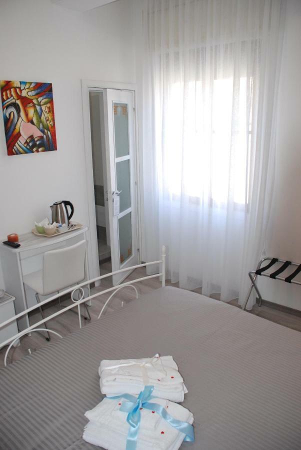 La Fortezza Crotone Bagian luar foto