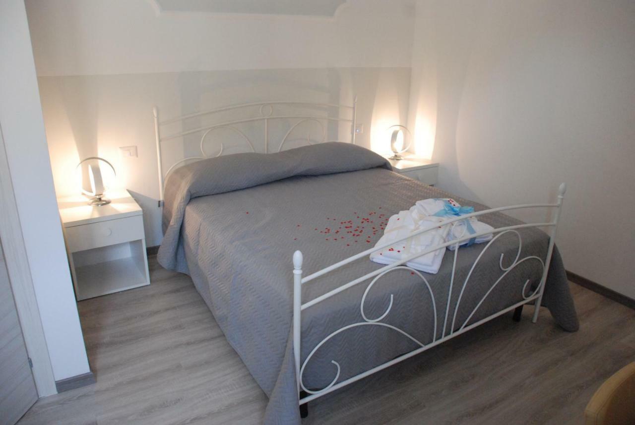 La Fortezza Crotone Bagian luar foto