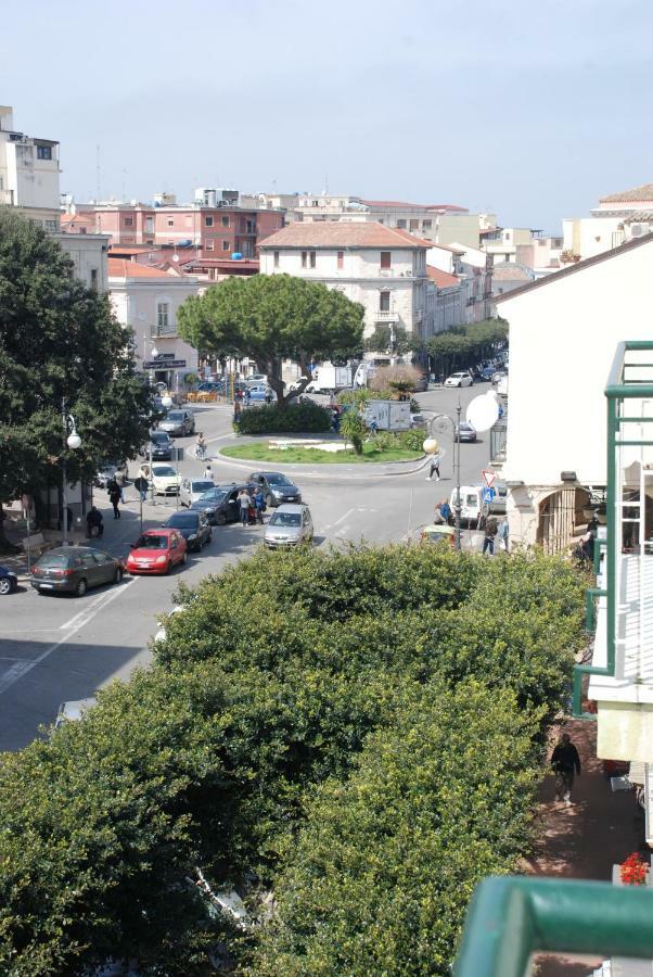 La Fortezza Crotone Bagian luar foto